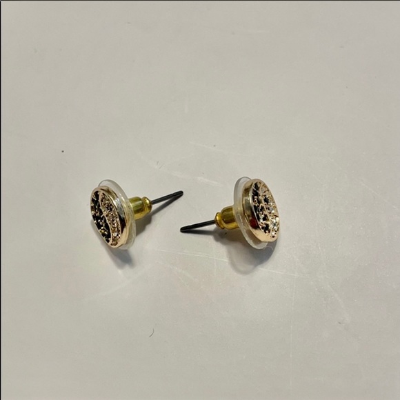 Marilyn Schiff Ying Yang Post Earrings NWT - Picture 6 of 6